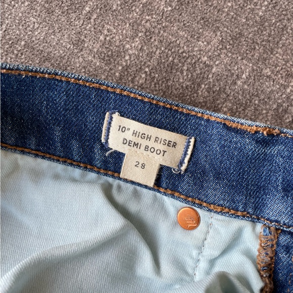 Madewell 10” High Riser Demi Boot Jeans - Picture 5 of 6